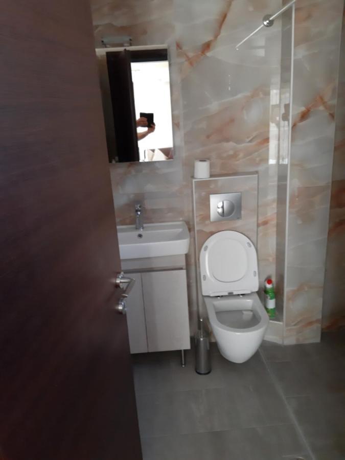 Kosmos Service Apartment City Center 1 With Additional Cost Parking Солун Екстериор снимка